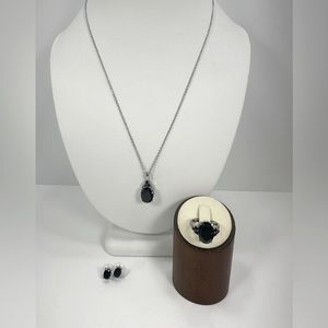 Natural Black Spinel Set in Stainless Steel
Jewelry Suite (Ring size 10)